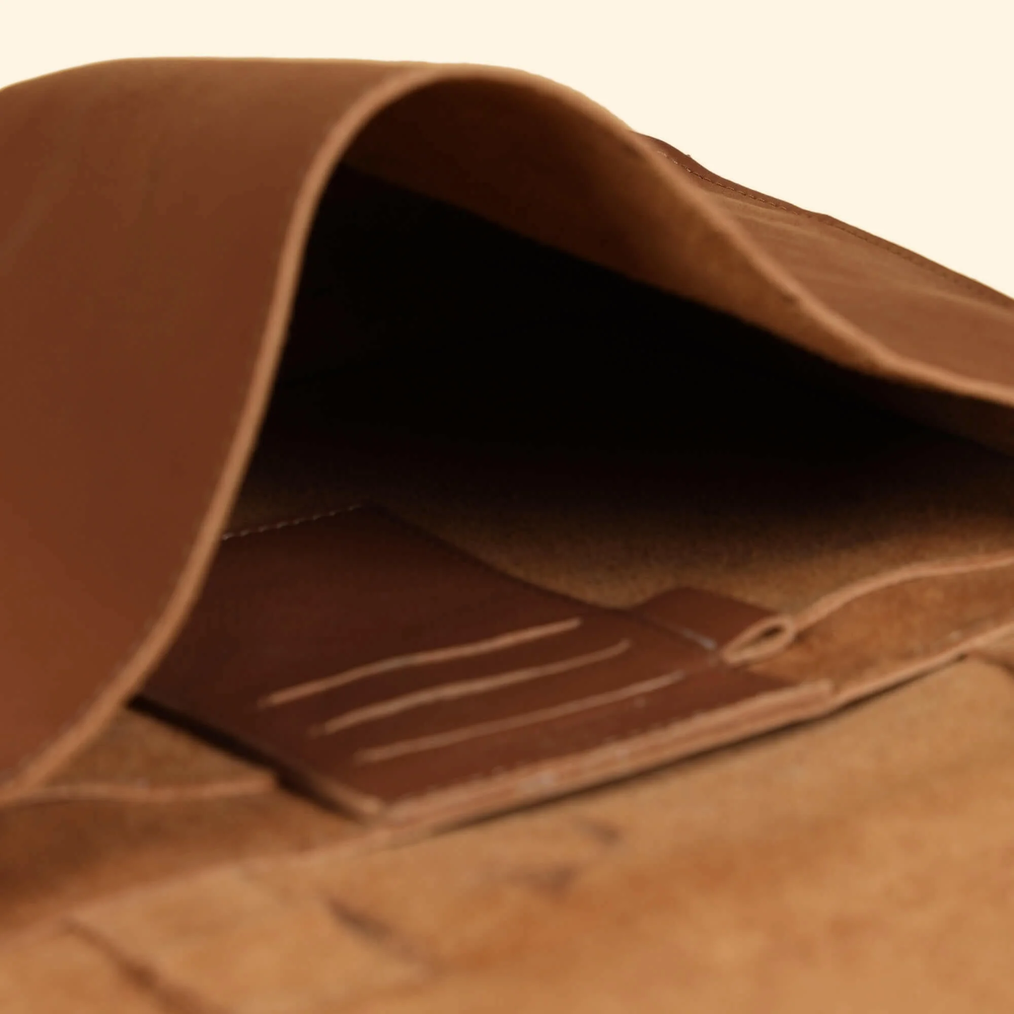 Olgor Utility bag- Genuine Leather Tan - Image 5