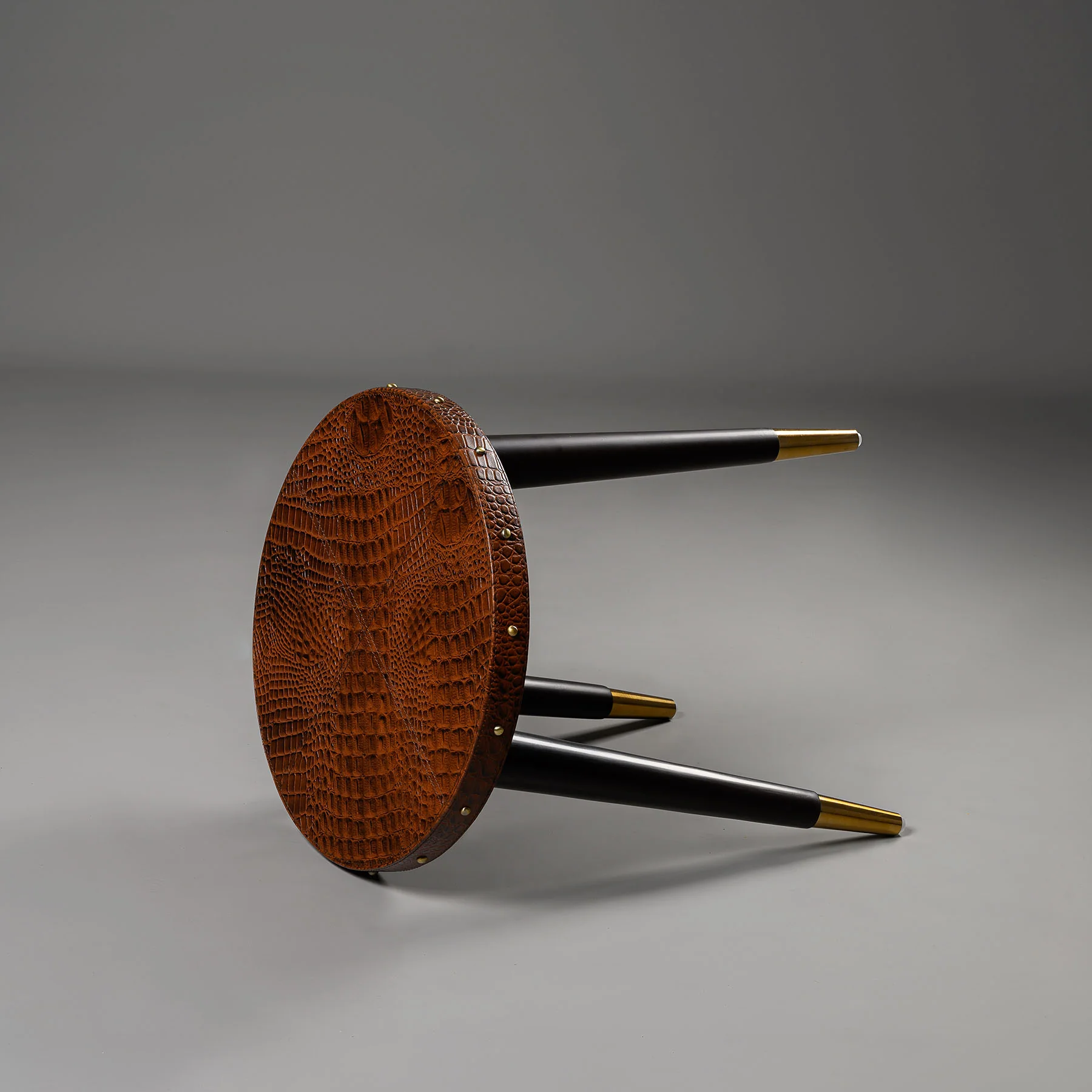 Round Side Table Embossed Leather Tan - Image 3